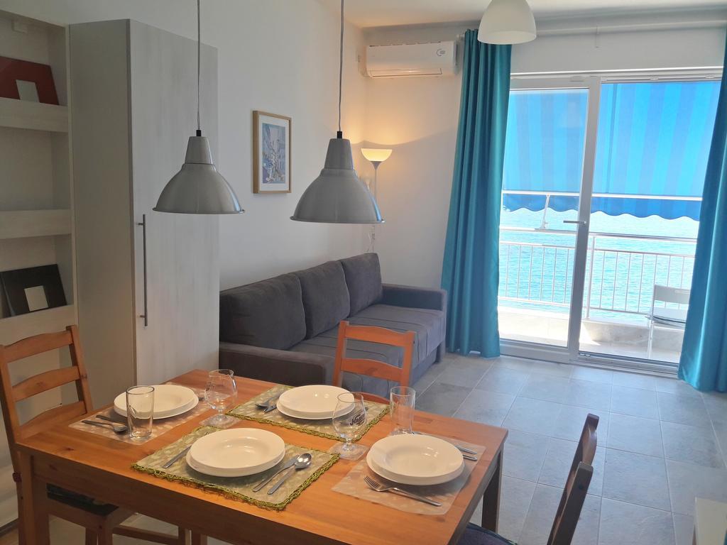Two Palms Apartment 수토모레 외부 사진